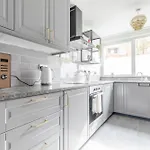 Newly Renovated 3Bd Home Islington!