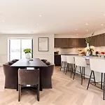 The Temple Fortune Crib - Lovely 3Bdr House With Balcony