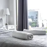 Stunning 2 Bedroom Apartment In Tower Hill