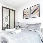 Stunning 2 Bedroom Apartment In Tower Hill