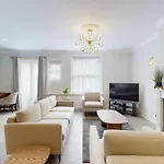 Amazing Newly Refurbished Mews House In W1