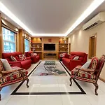 Luxe - Hyde Park - 2Bed 3Bath A/C + Lift