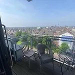 Penthouse In Battersea Amazing Views Of London
