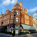 Selfridges Parkside Haven - 2 Bedroom Apartment