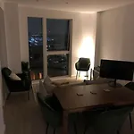 Entire Home/Flat. City View. Location. Transport.