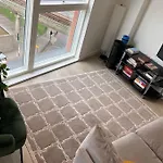 Entire Home/Flat. City View. Location. Transport.