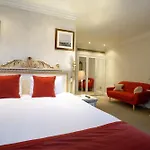 Ashburn Hotel