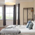 Luxury 3Bedroom Apartment In Thames-Side London Living