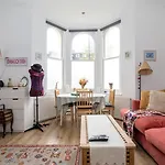 Guestready - Charming Retreat In West Green