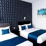 George Hotel