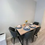 Charming 1-Bedroom Haven Near The Shard In Elephant & Castle