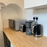 2 Bed Apt Sofa Bed Up To 6