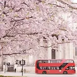 Private Flat In Heart Of London