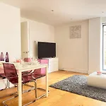 Omega Terrace, Luxury Modern Interior, Located Close To Alexandra Palace