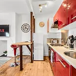 Fabolous 2 Bedroom Flat Near Westfield Shopping