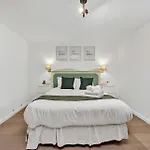 One Bedroom Apartment Short Term Rental & Flexible Renting Hoxton With Free Wifi