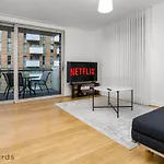 Exclusive 2 Bedroom Flat In Bromley By Bow