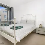 Exclusive 2 Bedroom Flat In Bromley By Bow