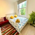 2 Beds Flat Chelsea West Brompton