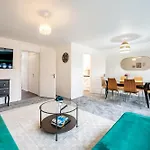 Nice 2-Bed Flat Near Earls Court