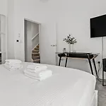 Guestready - A Modern Gem In Acton