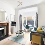 West End, Drury Lane, Modern 3 Bedroom Apt