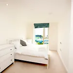 Luxury 2 Bed Apartment Near The O2
