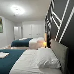 Comfy Entire Flat In Kings Cross