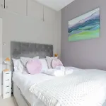 Vogue 1 bed Pimlico flat near Victoria station!
