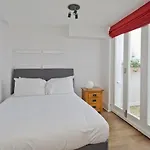 Charming 2-Bed Apt Near Buckingham Palace
