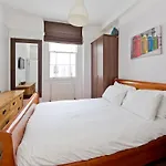 Charming 2-Bed Apt Near Buckingham Palace