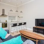Modern & Spacious 1 Bedroom Apartment In London