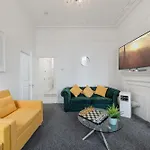 Elegant 3 Bedroom Apartment On Oxford Street Luxury Living In Central London 2Gc