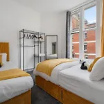Elegant 3 Bedroom Apartment On Oxford Street Luxury Living In Central London 2Gc