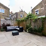The Fulham Wharf - Glamorous 2Bdr Flat With Garden
