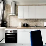 Elegant 3 bedrooms apartment near Hyde Park&Oxford St
