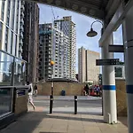 Modern 2 Bed Apartment London Lewisham Catford - Perfect For Long Stay