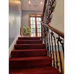 F101-First Floor Flat Fits 3 Near Hyde Park