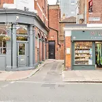 Sonder The Prince, Vauxhall
