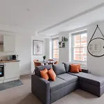 The Vanity Affair - Fitzrovia - By Frankie Says