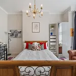 Modern Studio Apartment