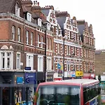 Fulham Central London Luxury Studios Close To Underground Newly Refurbished Hr