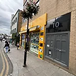 Inviting Studio Apartment - Central Croydon London