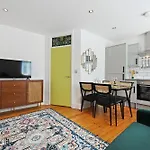 Central Park View, Kings Cross By Opulence Apartments