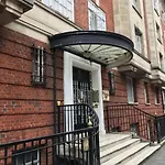 Marble Arch - Quebec Residence