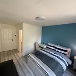 Tottenham Velvet Suites
