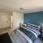 Tottenham Velvet Suites