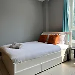 Luxury Private Room In Central London