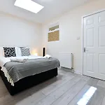 City Central Apartment In Tottenham