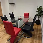 Cozy 2Br, In A Gated Building